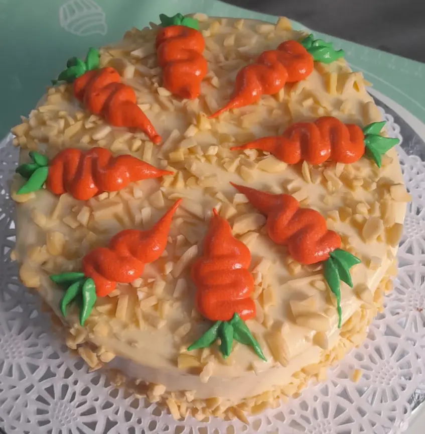 Carrot Cake 8"