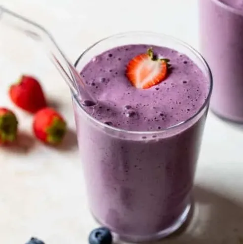 Berry Smoothie 12oz. (Whole Milk)